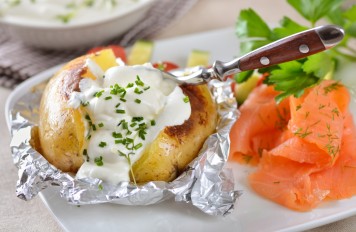 Pofaardappel met zalm en roomkaas